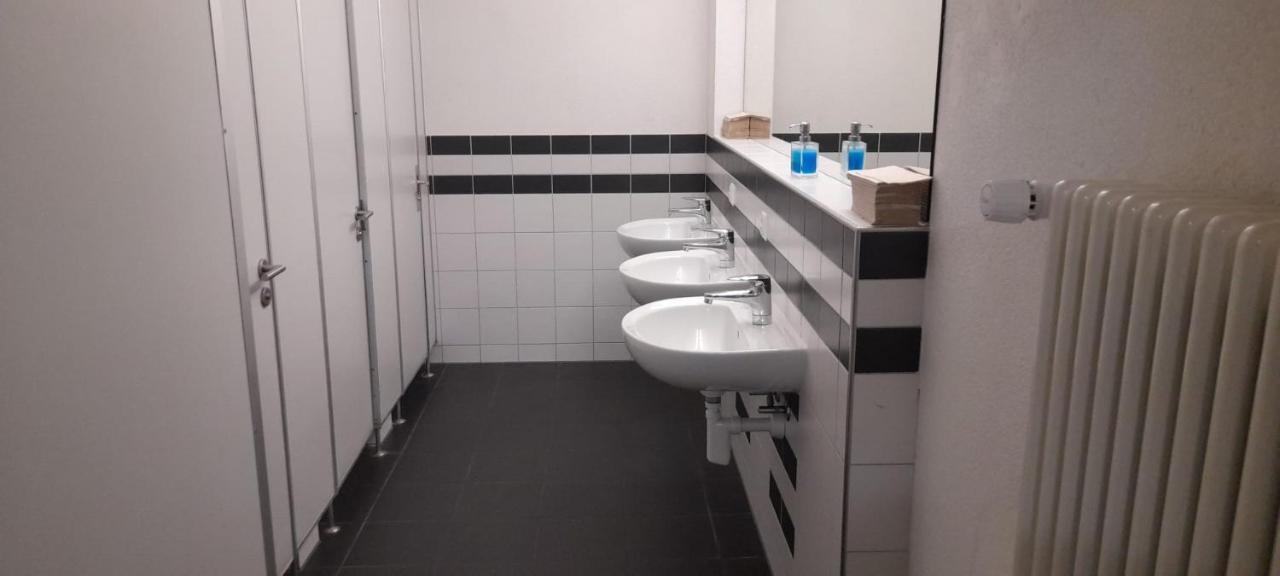 Kreuzlingen Youth Hostel Bagian luar foto