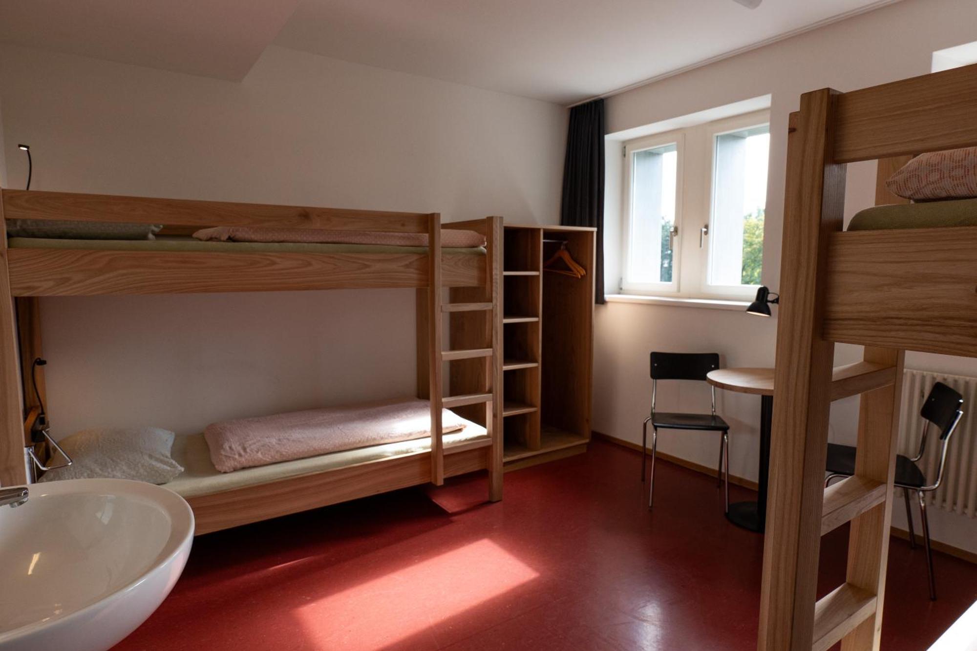 Kreuzlingen Youth Hostel Bagian luar foto