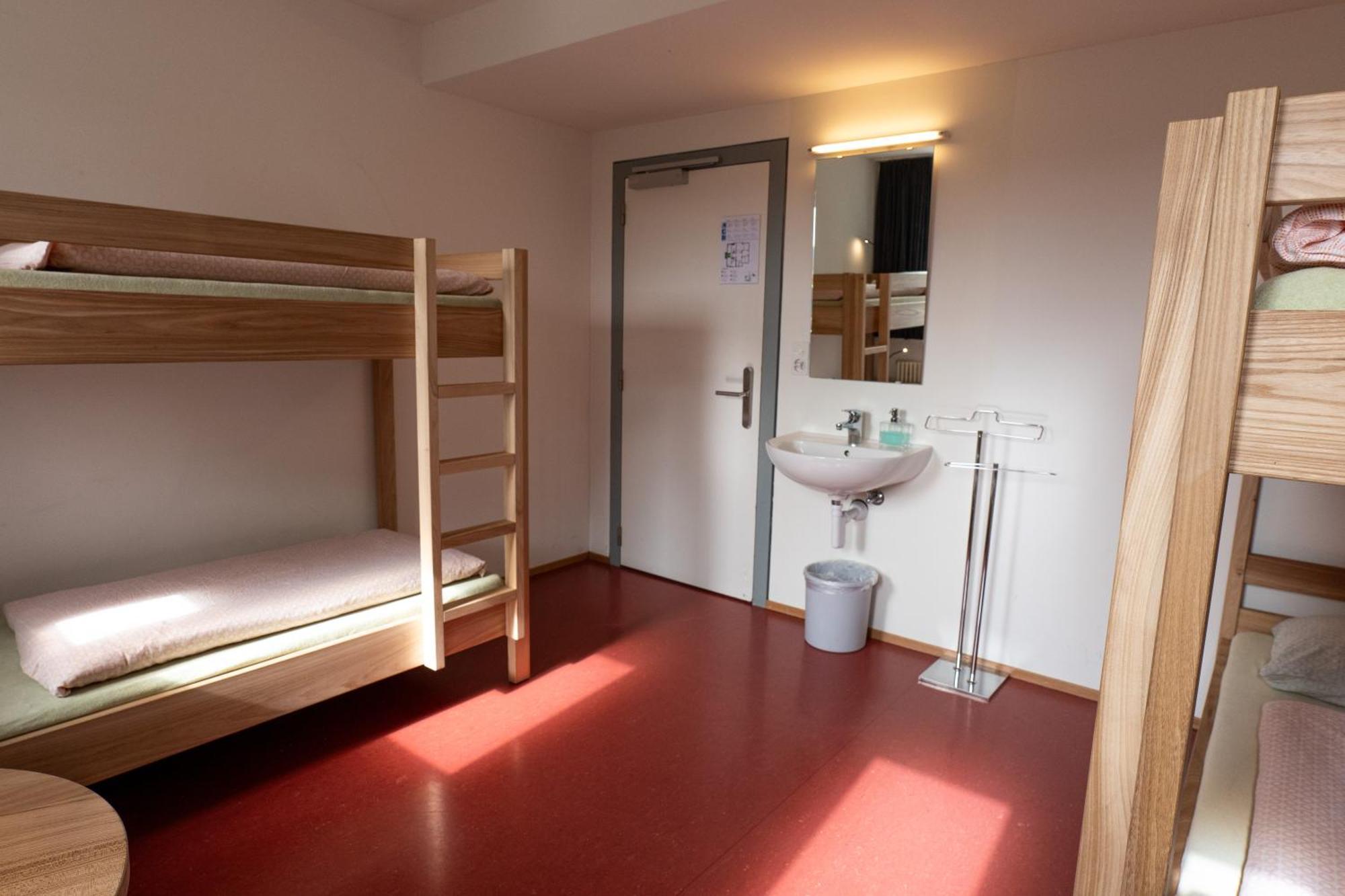 Kreuzlingen Youth Hostel Bagian luar foto